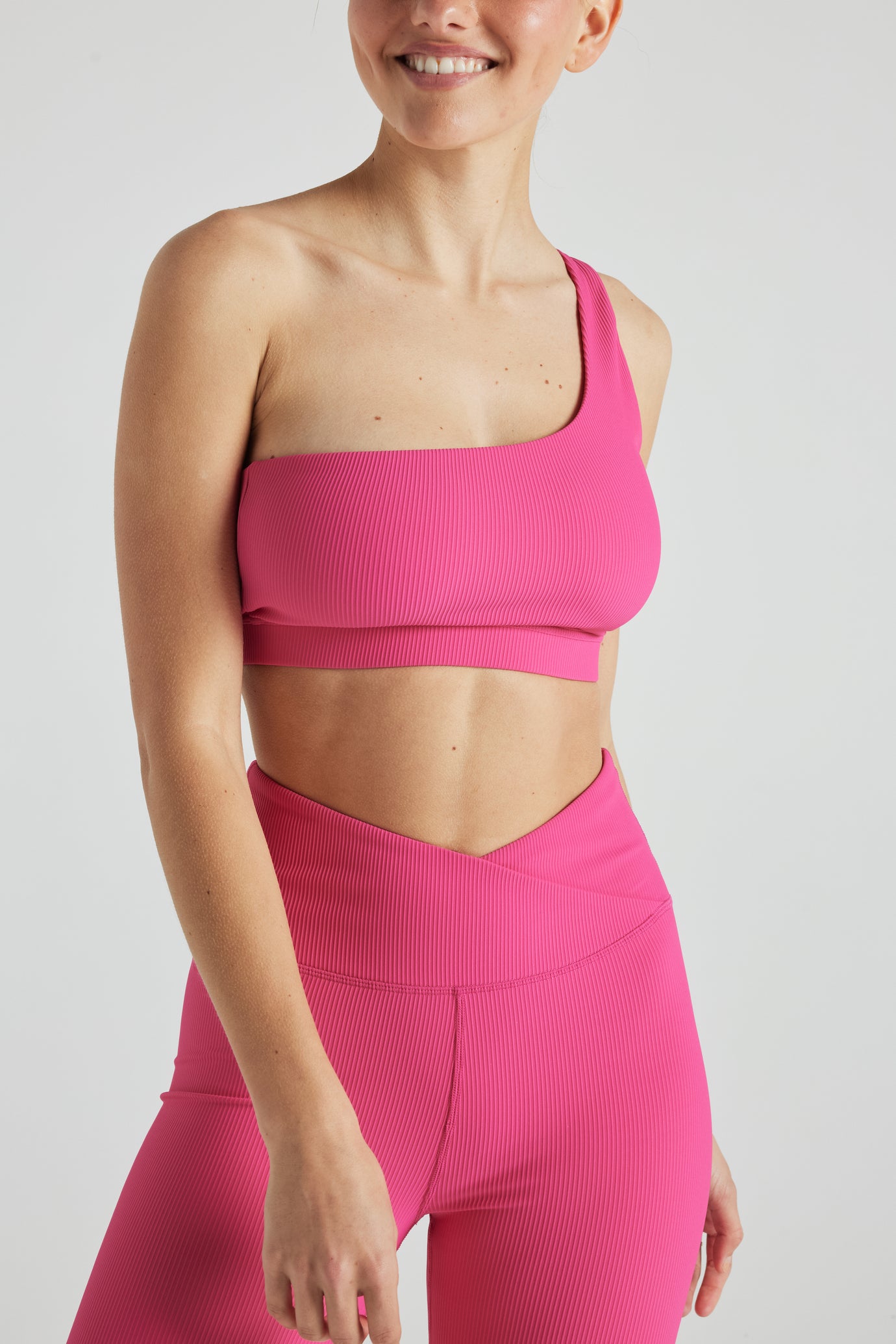 ELECTRIC RIB ONE SHOULDER BRA – Electric Yoga